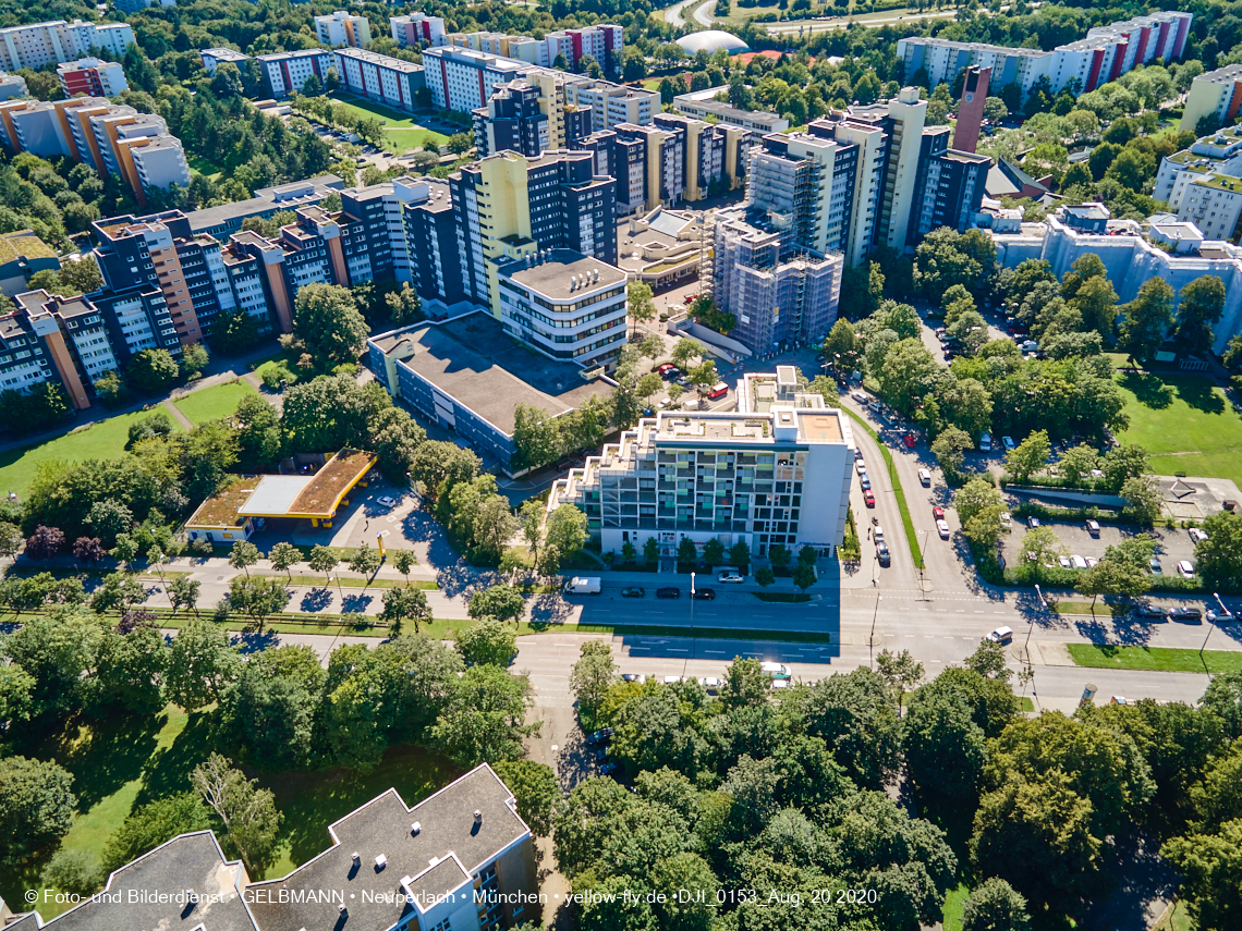20.08.2020 - Marx-Zentrum - Wohnanlage KMR 52-62 und Studentenwohnheim in Neuperlach
